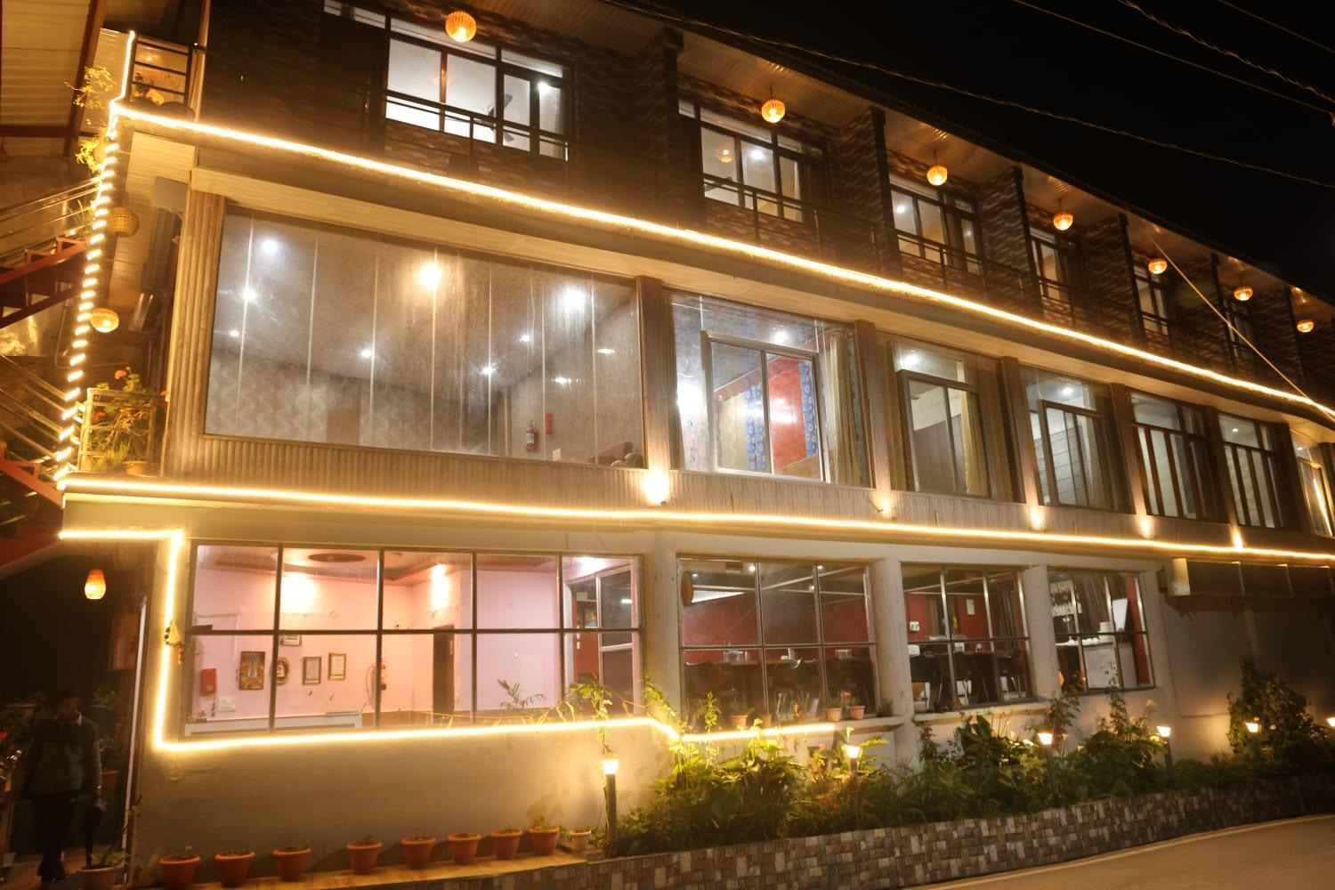 Sleeping Beauty Hotel Moutain View Property Joshīmath Esterno foto