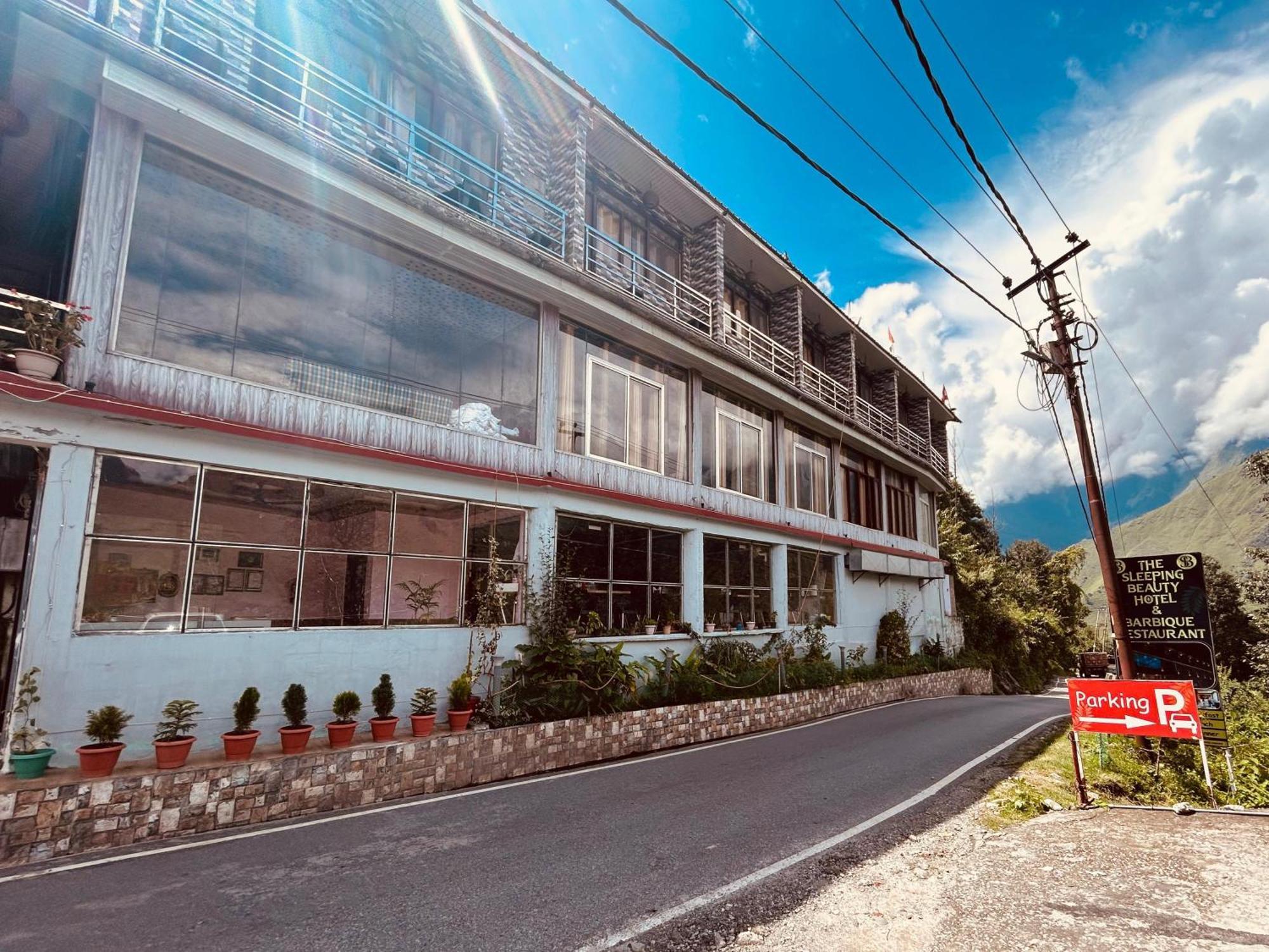 Sleeping Beauty Hotel Moutain View Property Joshīmath Esterno foto