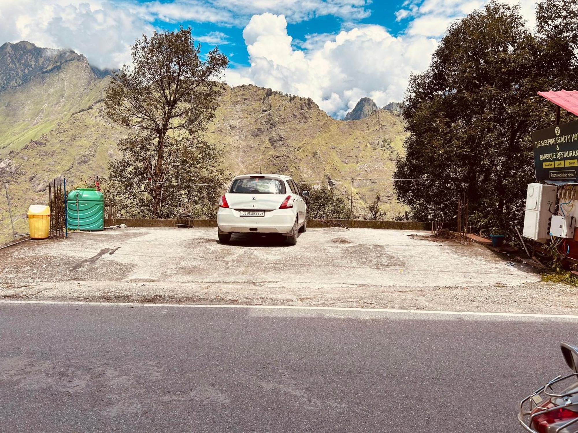 Sleeping Beauty Hotel Moutain View Property Joshīmath Esterno foto