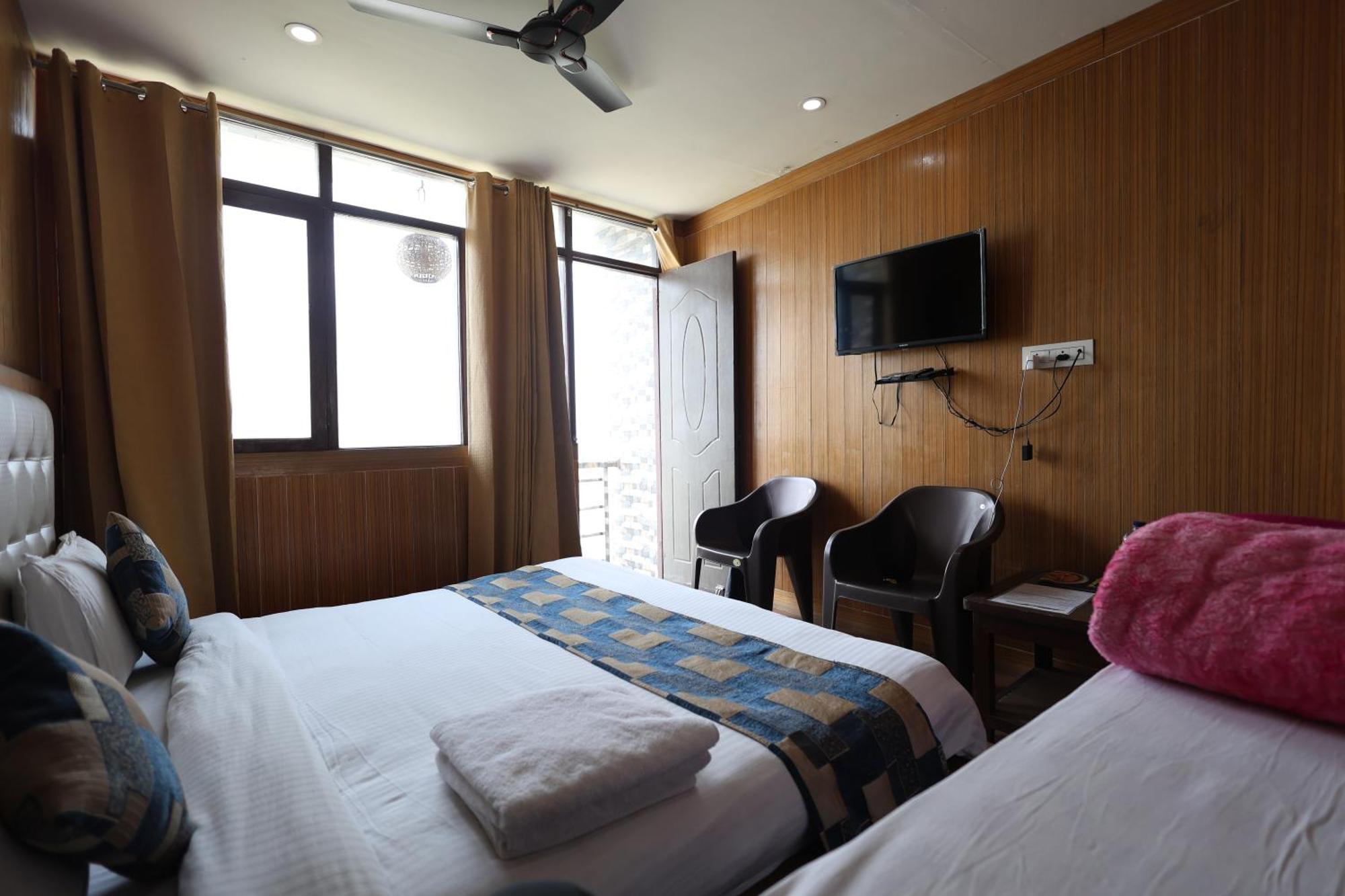 Sleeping Beauty Hotel Moutain View Property Joshīmath Esterno foto
