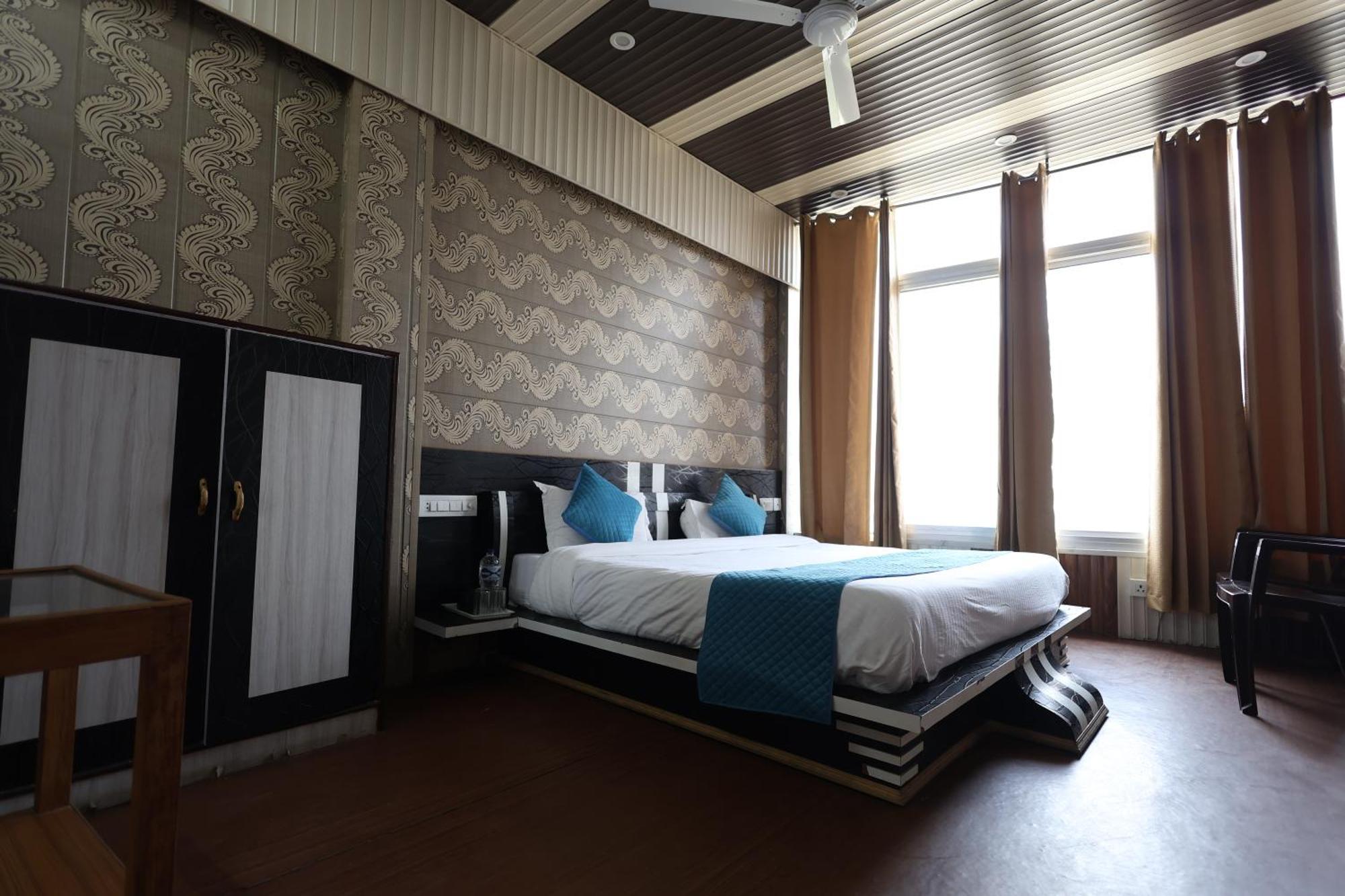 Sleeping Beauty Hotel Moutain View Property Joshīmath Esterno foto